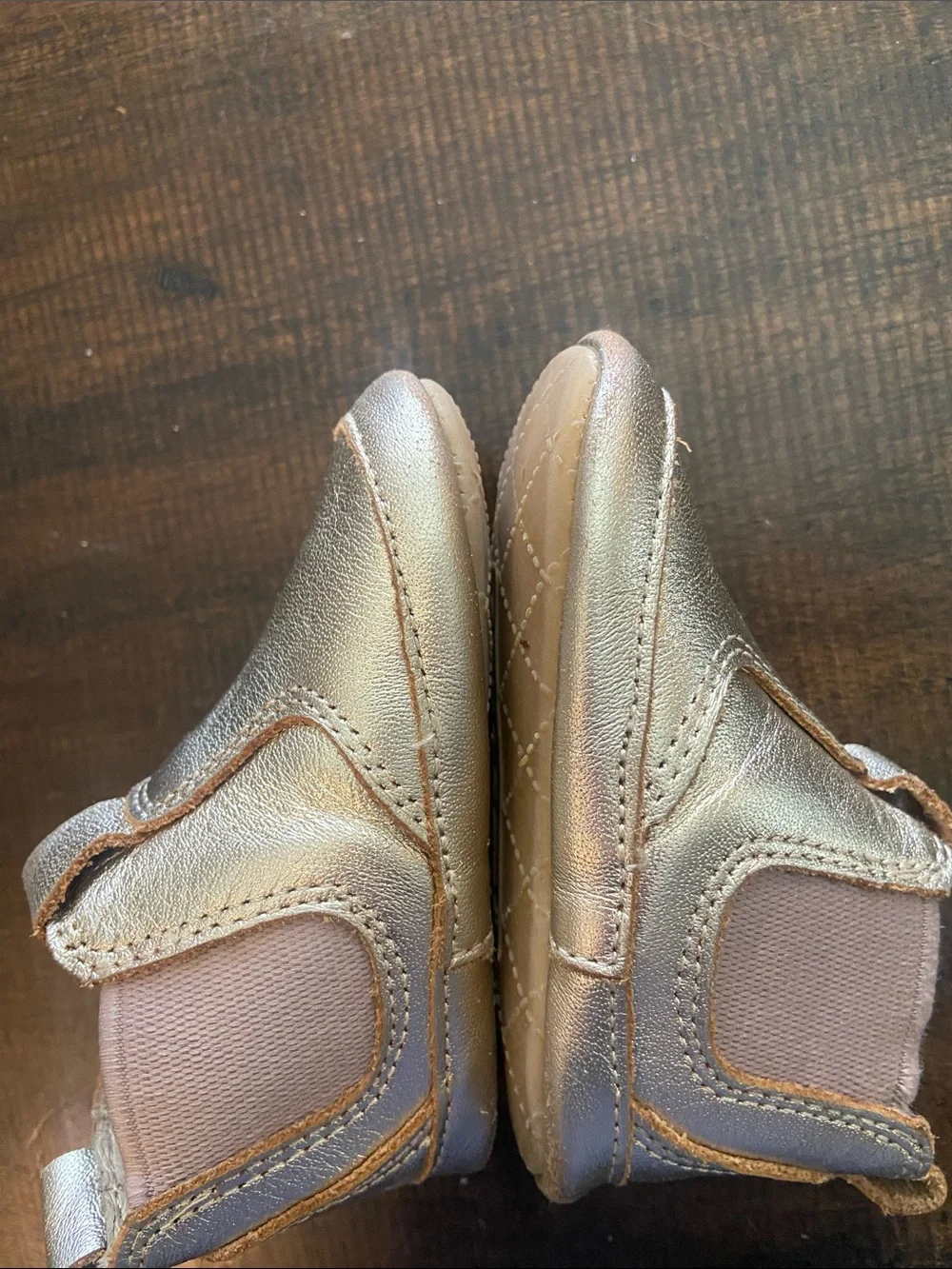 Old Soles Hardy casual shoes  Gold size 3 6-9 months